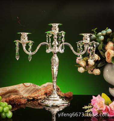 三头镀银蜡烛台 精致工艺与实用美学的完美融合